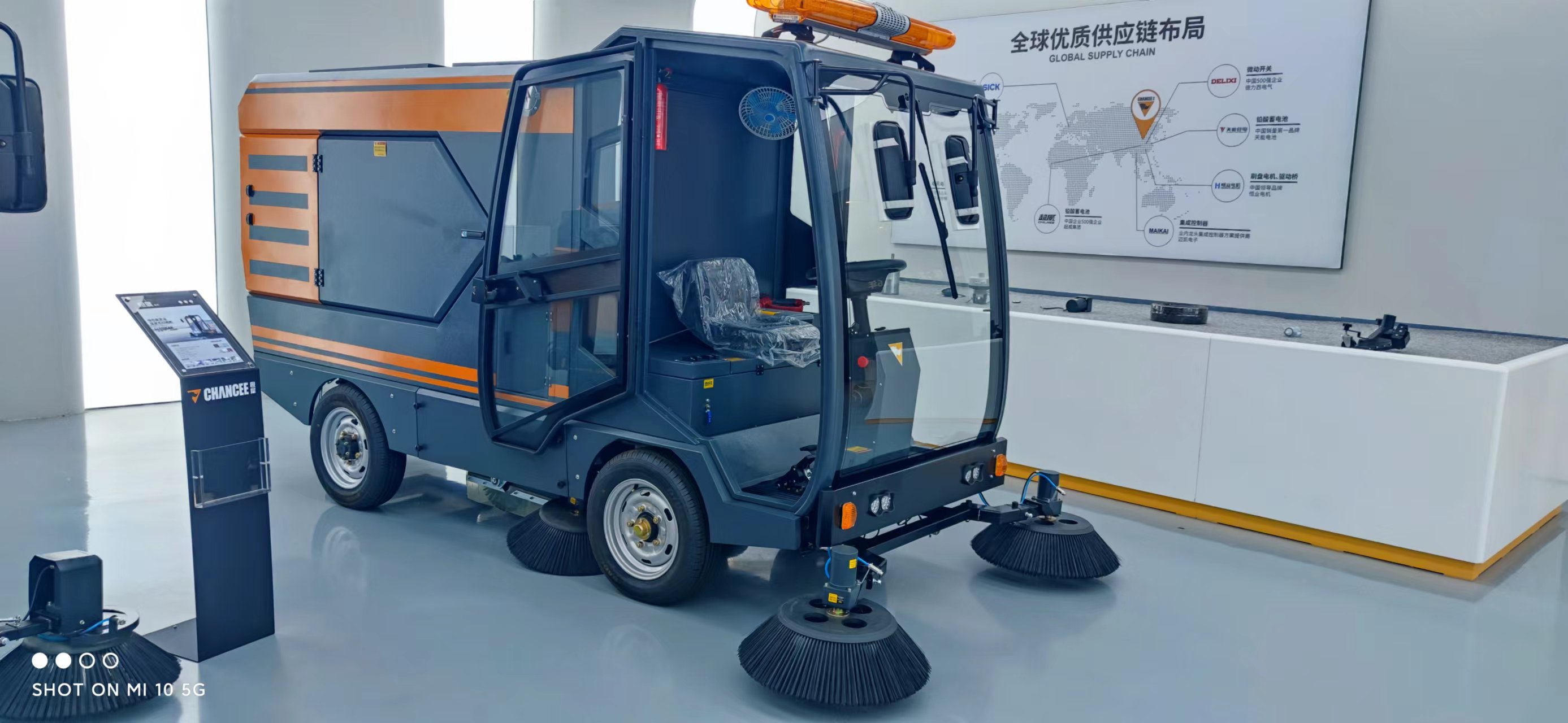 電動掃地機(jī)可以清潔馬路的衛(wèi)生嘛？